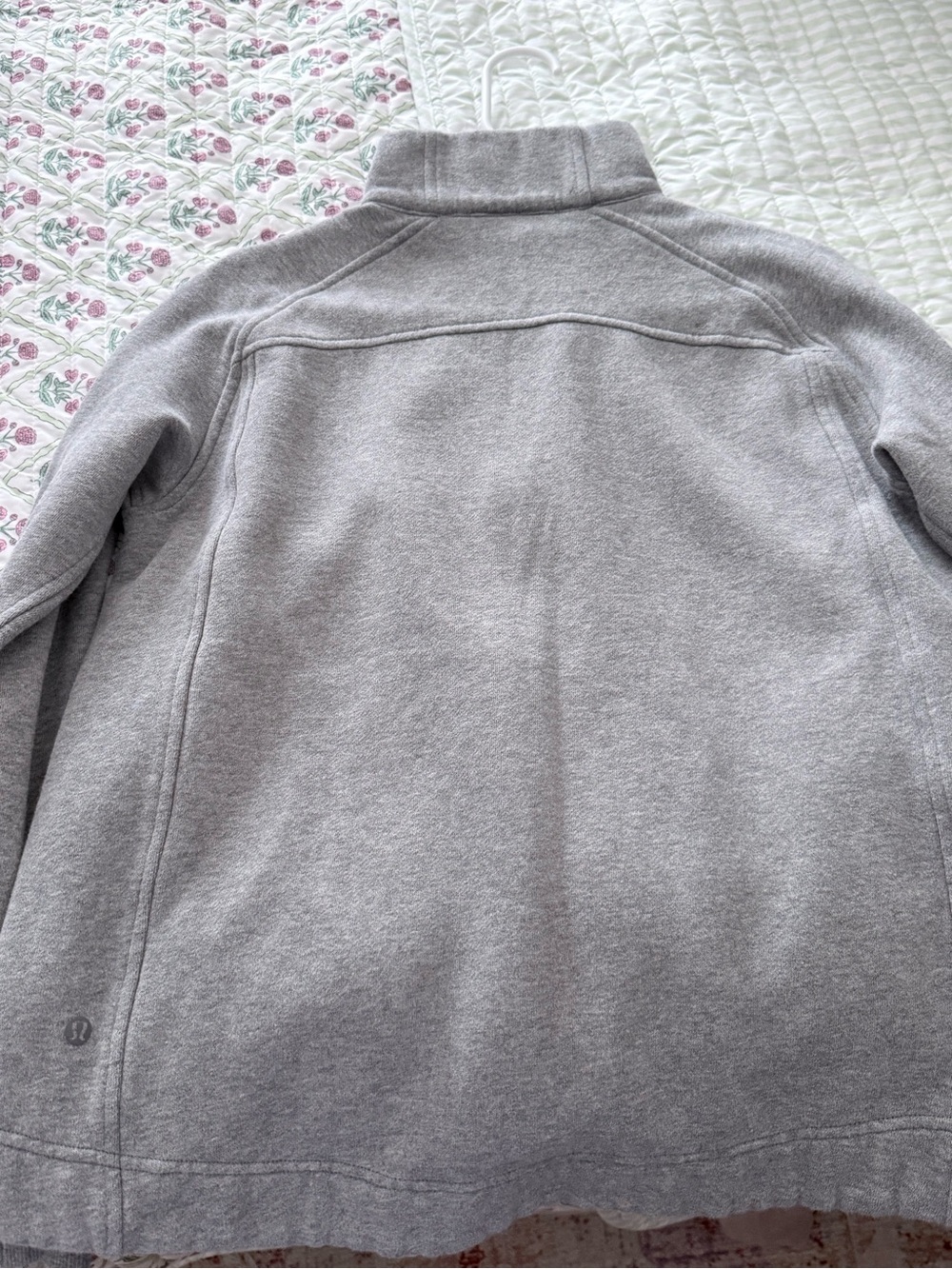 Lululemon grey zip up - Picture 4 of 4